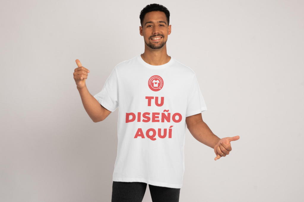 Camisetas baratas - hispanic-male-model-doing-hand-gestures-in-t-shirt-mockup-1500x1000-1