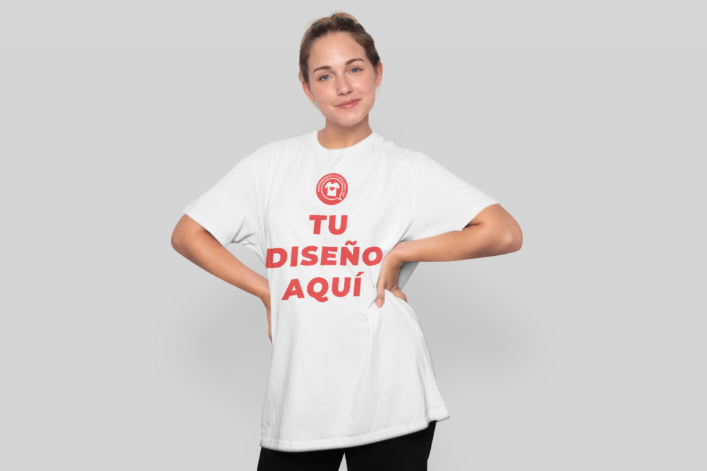 Proveedores de Camisetas Personalizadas para Eventos Corporativos - young-woman-in-large-t-shirt-mockup-1500x1000-1