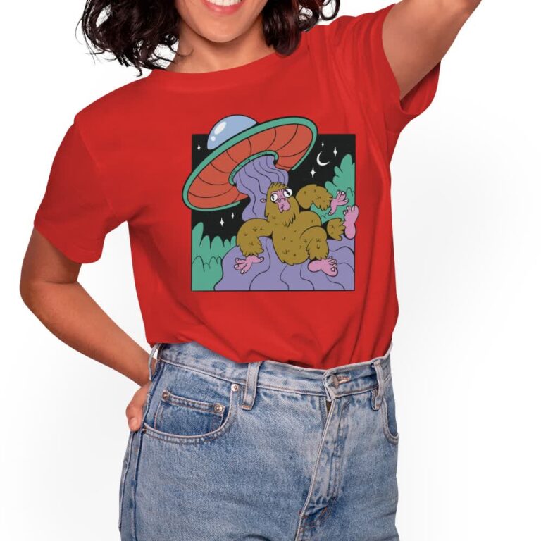 Moda Cósmica: Camisetas de OVNIs, Astronautas y Extraterrestres - Camiseta plato con logo