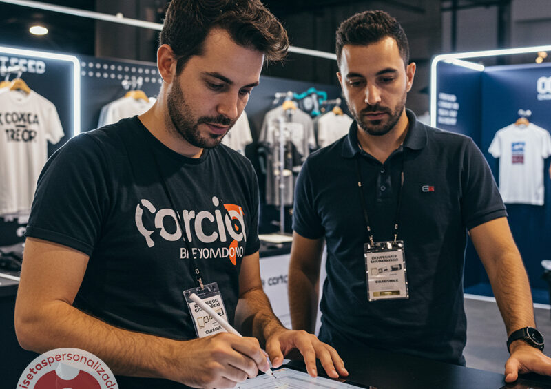 camisetas-personalizadas-serigrafia-en-vivo