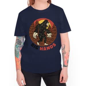 Camiseta Bigfoot Tiene Manos Grandes - Camiseta marino con logo