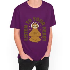 camiseta Escucha a tu Corazón - Camiseta purpura con logo