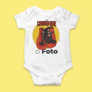 Camiseta Guantes de Boxeo Standing Here - custom-baby-body-450x450