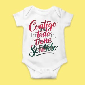 Camiseta Contigo todo tiene sentido - custom-baby-body-450x450